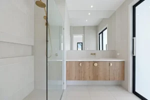 lakeside bathroom 黃金海岸